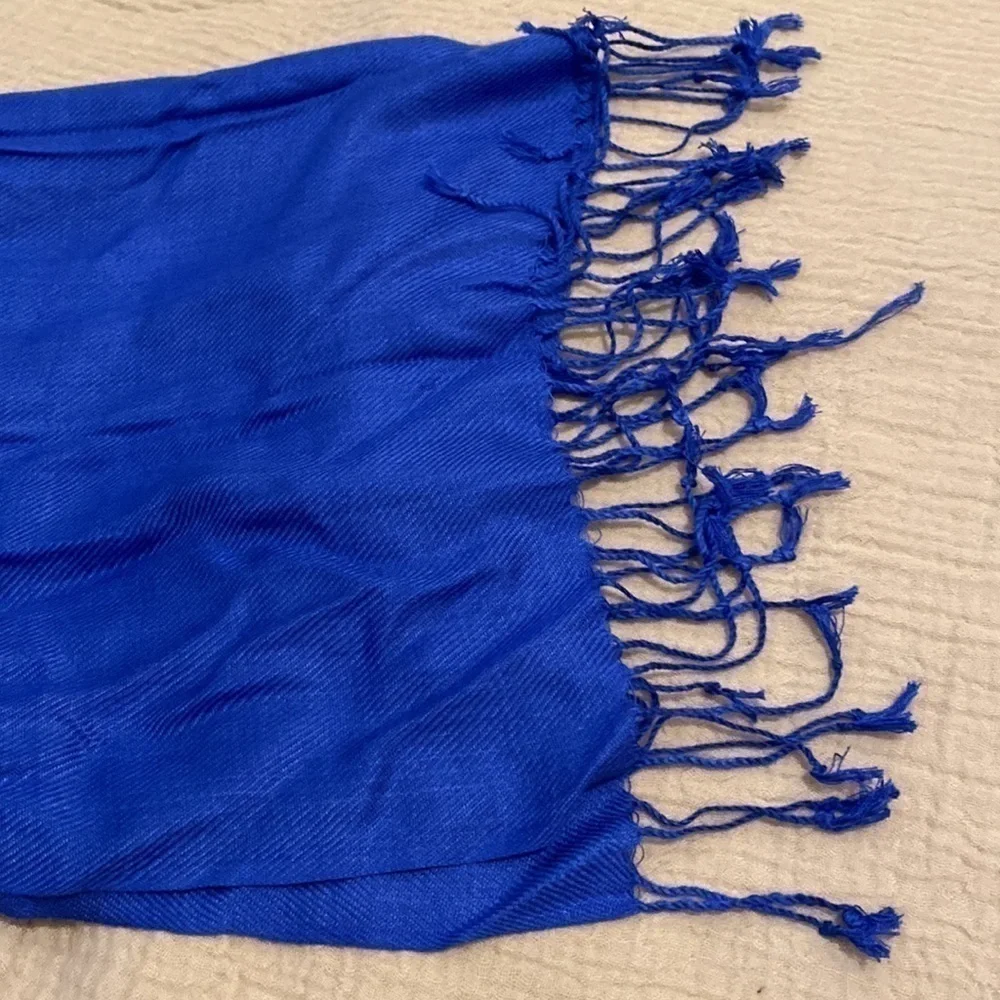Pashmina Blue scarf 28”70” . New. No tags.